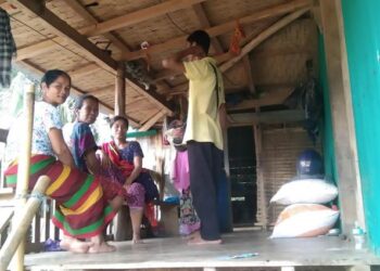 পরিস্থিতি স্বাভাবিক হওয়ায় ১১টি বম পরিবারের ৪৯ জন সদস্য বাড়ি ফিরেছে