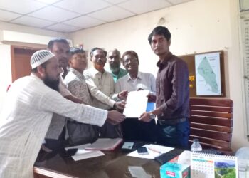 মাধ্যমিক শিক্ষা জাতীয়করণের দাবি জানিয়ে আলীকদম শিক্ষক সমিতির শিক্ষা উপদেষ্টার কাছে স্মরকলিপি