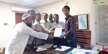 মাধ্যমিক শিক্ষা জাতীয়করণের দাবি জানিয়ে আলীকদম শিক্ষক সমিতির শিক্ষা উপদেষ্টার কাছে স্মরকলিপি