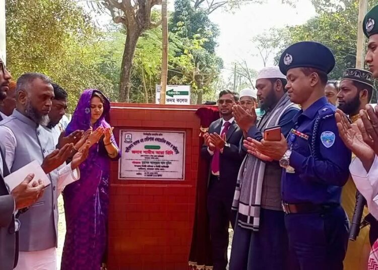কলেজের সেমি পাকা ঘর উদ্বোধন করেন জেলা প্রশাসক।